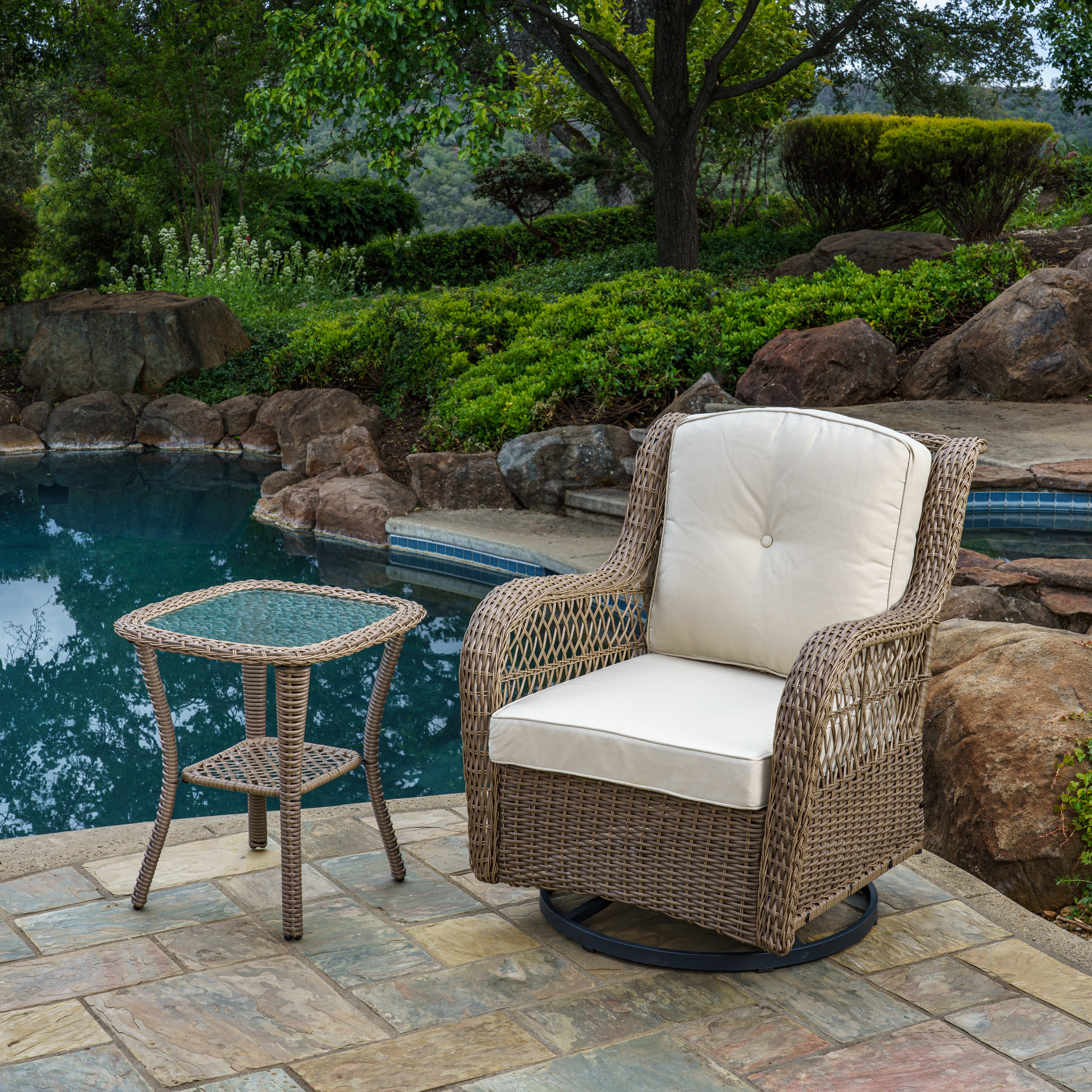 Rio Vista Deluxe Swivel Wicker Chair W/ Side Table Cushion